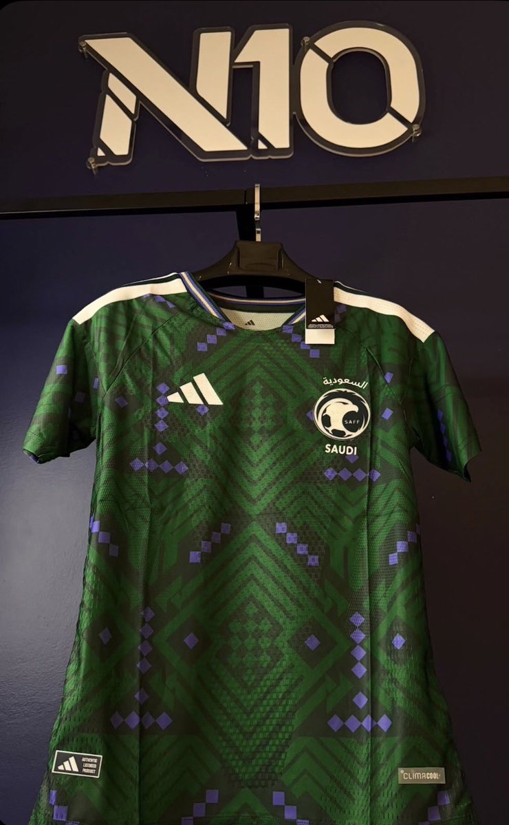 N_AFC8's tweet photo. بمناسبة فوز المنتخب ب كاس الخليج 27 هدية بسيطة تيشيرت من اختياركم اياً كان

اضافة حسابي 
اضافة حساب الراعي @N10sportsa 
اذكر الله بالمنشن https://t.co/S1g1klCH3L