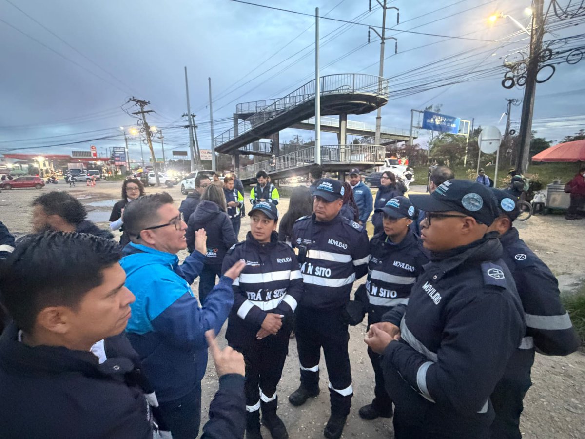 FunemeTito's tweet photo. BOGOTÁ, CUNDINAMARCA, MOSQUERA Y LA ARM PONEN EN MARCHA PILOTO PARA AGILIZAR EL INGRESO POR LA CALLE 13

La Gobernación de Cundinamarca y la Alcaldía de Mosquera se suman al plan piloto liderado por la Secretaría Distrital de Movilidad de Bogotá 
 https://t.co/JxRR16ohUz https://t.co/qYUjQDKqnr