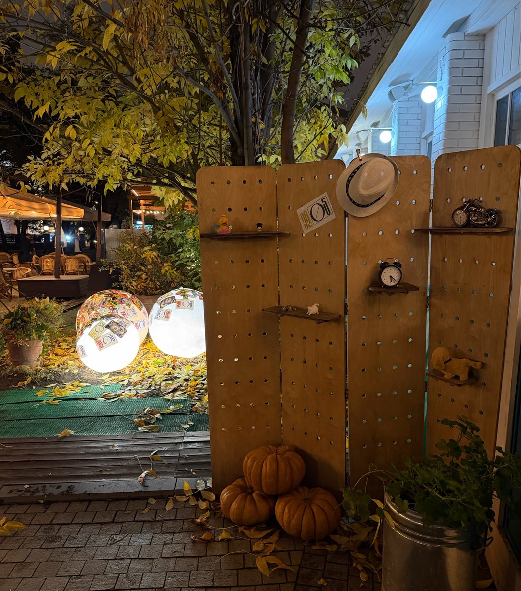 iuysnxx's tweet photo. autumnal вайб пойман https://t.co/xWLnpkIhvL