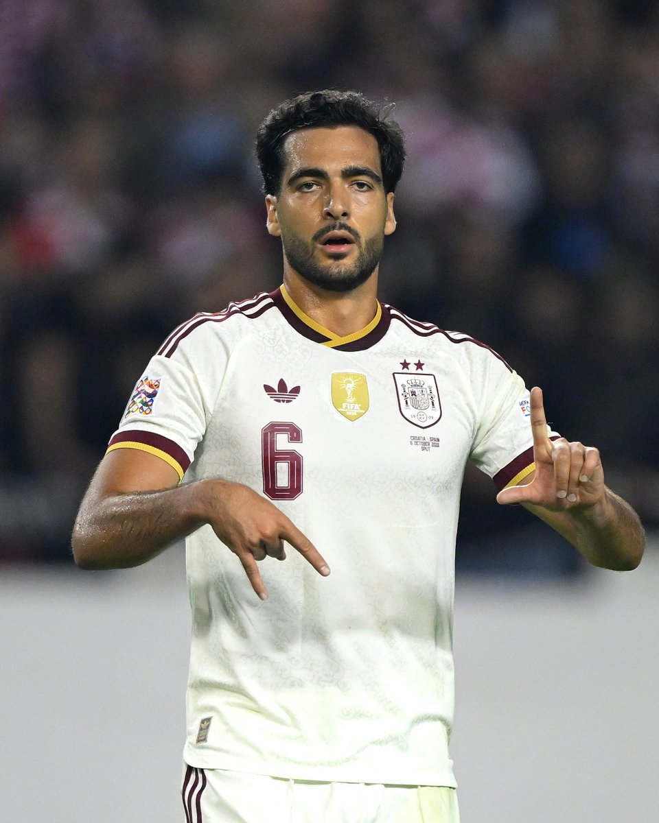 brfootball's tweet photo. Mikel Merino scores twice off the bench as Spain come from behind to win 2-1 in Croatia 🇪🇸

The world champions' winning run extends to 11 games. https://t.co/arWQ4fYM6A
