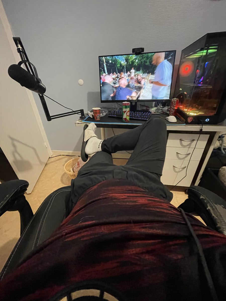 Hamzatxsn's tweet photo. 😏 https://t.co/WzwiDD5Xrx