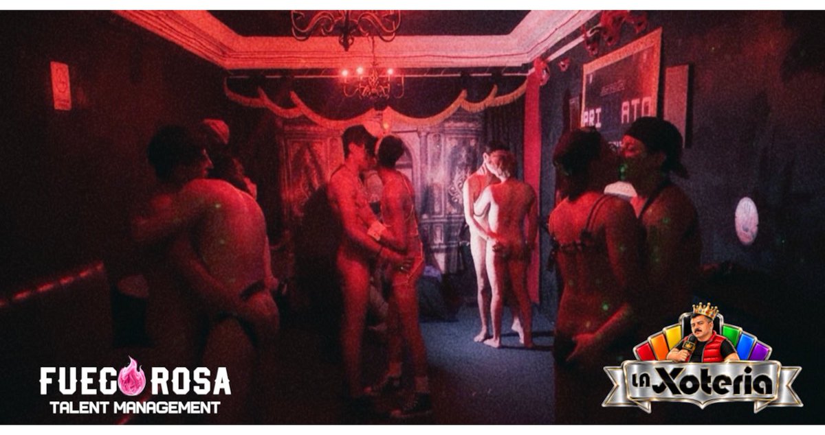 su_altezza's tweet photo. Se grabo con los chicos de #HALLOQUEER
@zorrotz_x
@manosdebarrio
@Androx_420
@taurusgay1
@btxael
@axel_escmtz
@morochotwink
@only_jaredx7
@x_yahiir
@richymendozaxd
@xosetzin
@el_flaquitonn
@Fuego_RosaMx
📸 by @su_ilustrizima by #laxoteria 🎴
@EncuentroGayMty https://t.co/uFNbv5GKH1