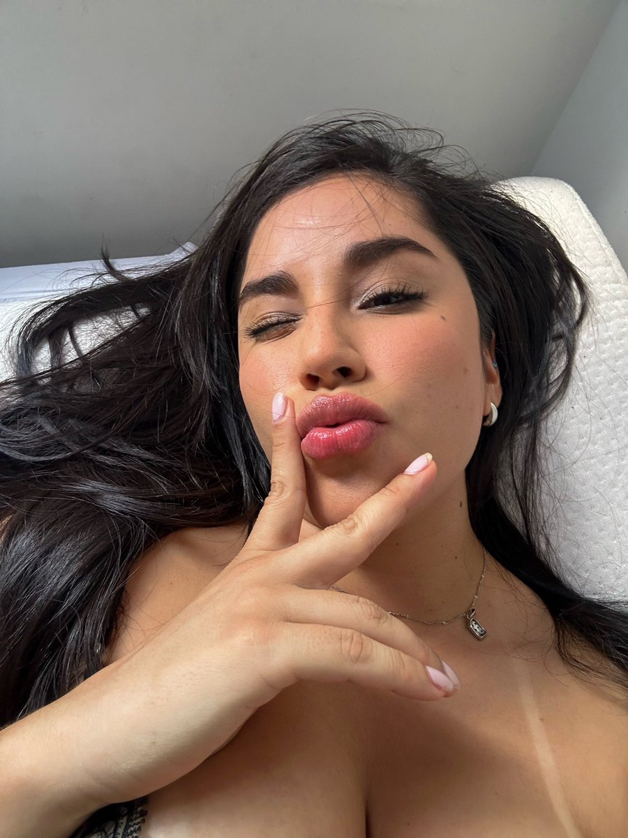 Mar_Saenz69's tweet photo. Una carita angelical😇 o quien dice lo contrario ? 😏🙈

#model #latina #sexygirl #contentcreator https://t.co/YyYkf3sQUa