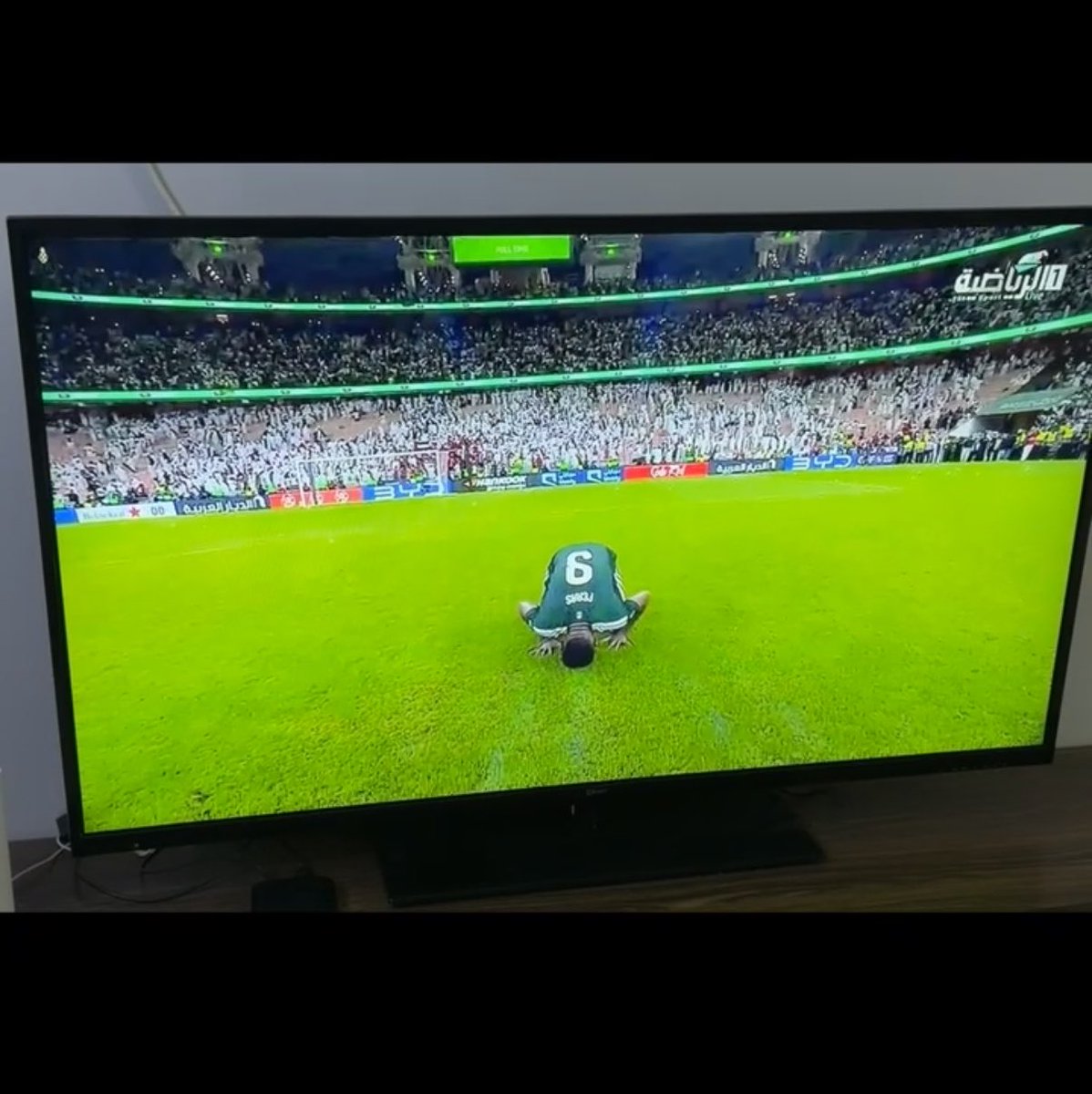 mwl51's tweet photo. لقطة الختام …

ابو نـيّه غلب ابو نـيّتين 🦅💚 

#السعوديه_الإمارات 
#صقورنا_فخرنا 
#خليجي٢٧ https://t.co/PdZenAqaDr