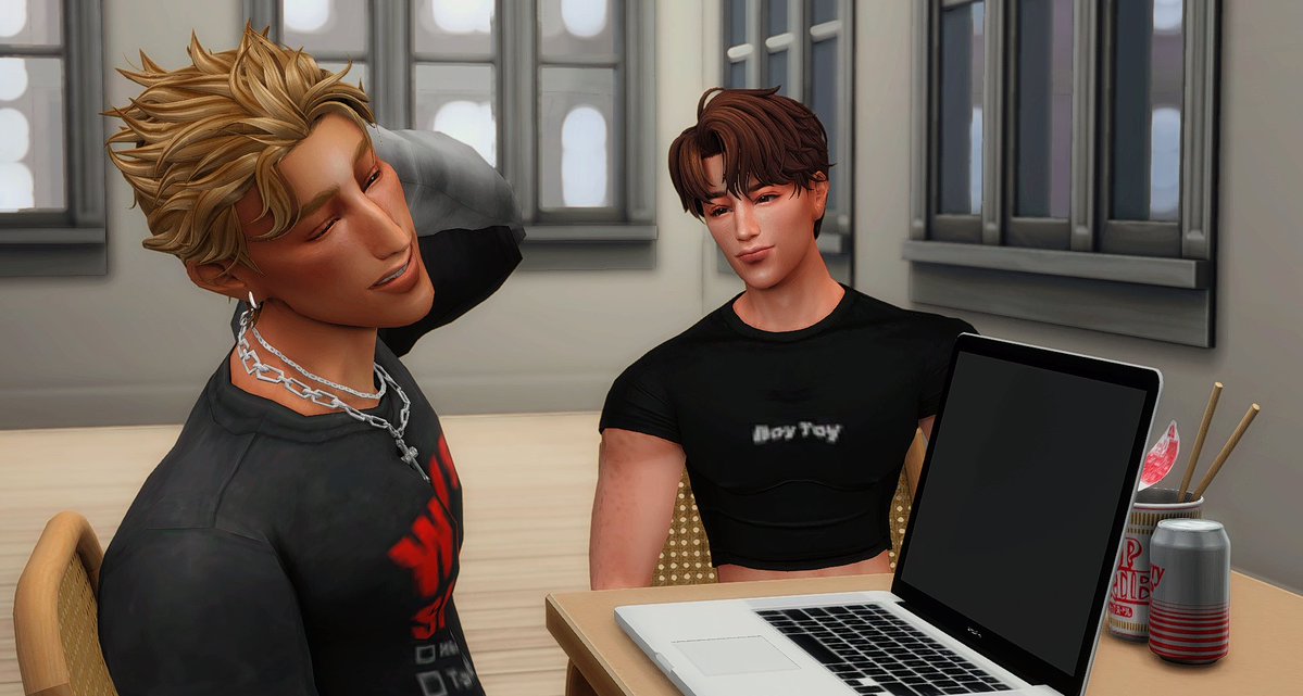 naomich8's tweet photo. their post-college era and first apartment (#college #sims4 #mlm ) https://t.co/ac3YR18IJN