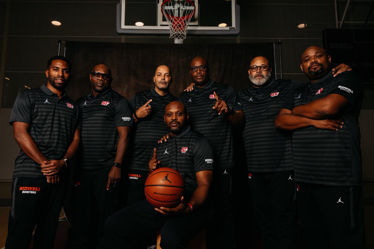 sfscoach5's tweet photo. My guys are a blessing to me. Happy National Coaches Day #sidwellfinest https://t.co/FlTre3CYB2