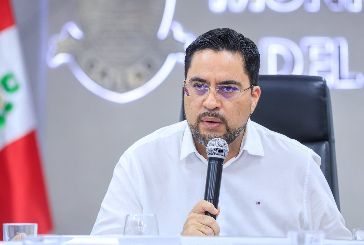 municallao's tweet photo. 🔵⚪ CALLAO SUMA ACCIONES PARA FORTALECER LA SEGURIDAD CIUDADANA
En la última sesión del COPROSEC Callao se acordó gestionar ante el @MininterPeru una adenda para reparar patrulleros y cámaras inoperativas, además de dotar de internet a las comisarías. https://t.co/1h4xOxNGt8