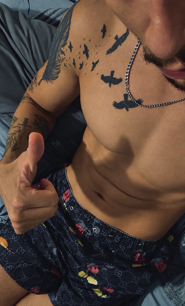 flahsiqueiraa's tweet photo. quero um gymbro pra treinar comigo https://t.co/5LhYEEC0WB