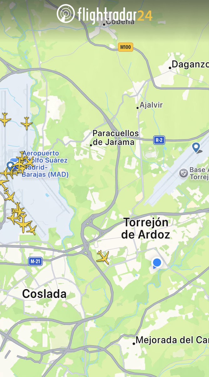 Grapalogia's tweet photo. @Ale_Navarro_trj insufrible las dos últimas noches y mañanas de aviones por encima de Torrejón. Está en su mano empezar a poner soluciones encima de la mesa. #torrejon #aldovea #castillo #aviones https://t.co/aeD3kloiGk