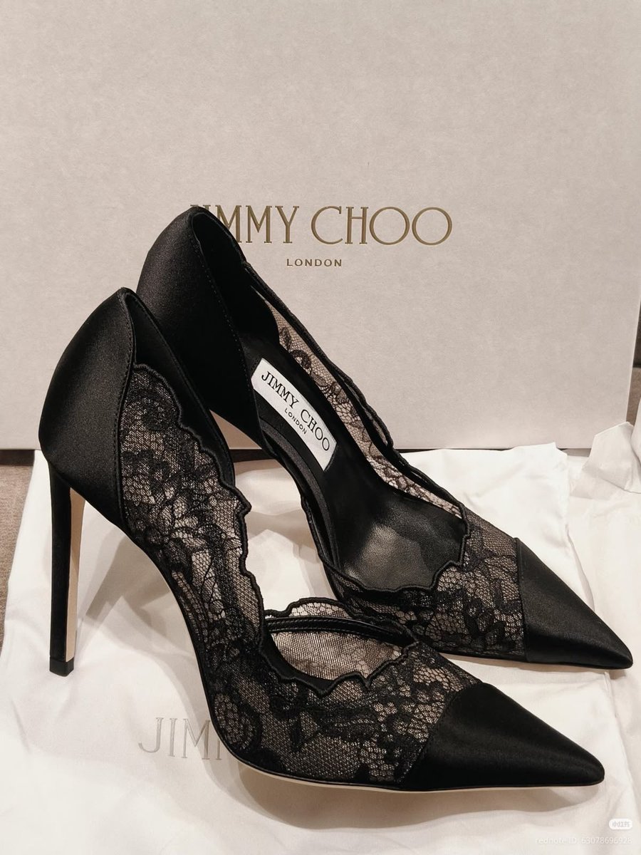 softblurss's tweet photo. Jimmy Choo laced heels 😍 https://t.co/wWDBPFvlQM