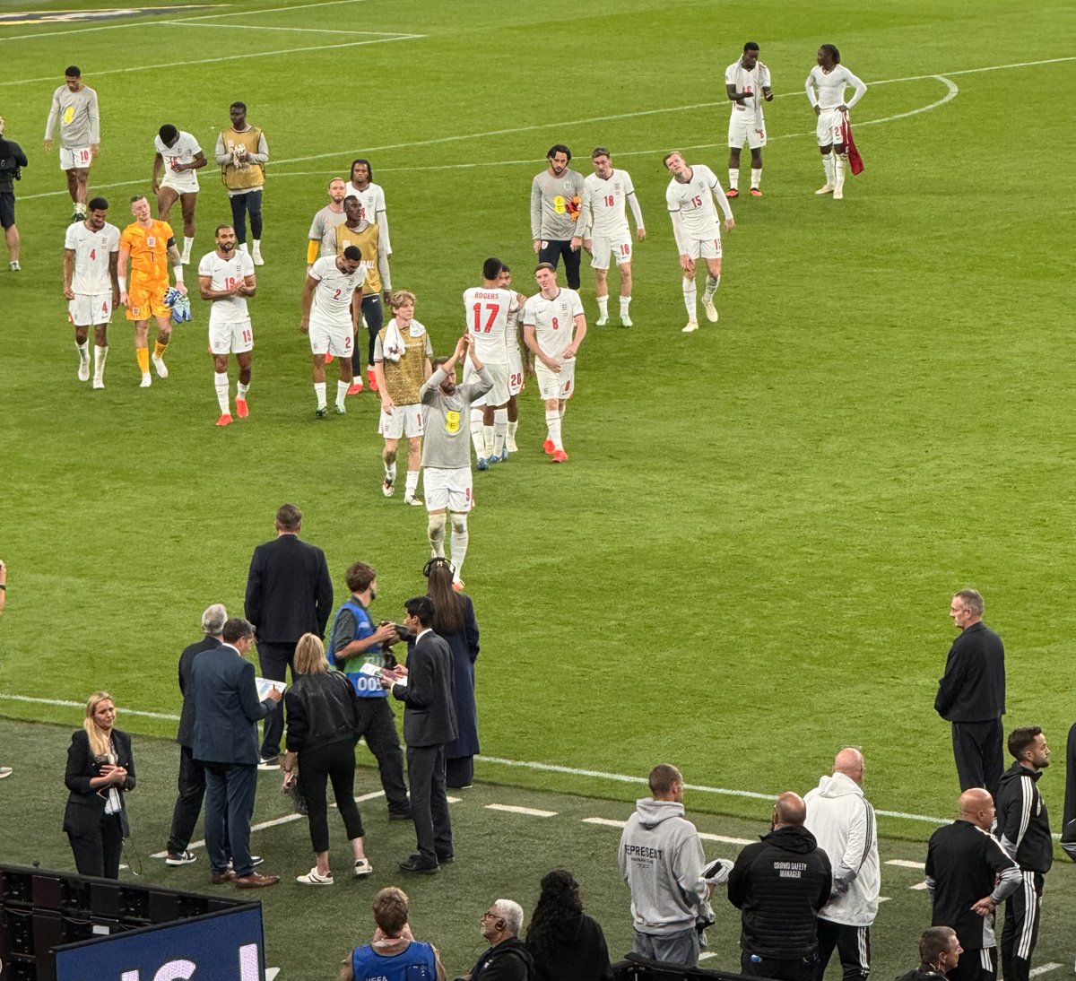 henrywinter's tweet photo. Harry Kane: a salute from Wembley. From his first cap to this record-equalling 125th, Kane has given everything. From his first England goal, within 78 seconds of his debut 11 years ago, to this record-stretching 90th and 91st, Kane has kept the England fans buzzing and the statisticians busy. To the delight of the 75,000+ England fans, this 3-0 win that secured qualification to the quarter-finals of the Nations League showcased Kane’s goalscoring verve: the clinical shot and then rising high for a header.

Kane was subbed early, ensuring a standing ovation. He was quick to stride back on the field after the final whistle, going straight to the officials to shake hands, then saluted his team-mates and the vanquished Czechs before heading round applauding the fans. He never forgets the sacrifices they make. He never takes their support for granted. And that’s one of the many reasons Kane’s revered.

What a journey he’s been on since 2015 – and more drama and landmarks to come. Kane, 33, will surely become a centurion in 2027. He will surely lead England into Euro 2028. Kane’s always positive, always forward-looking on and off the field. He’s endured some nadirs on this journey to 125. Nice 2016 remains a scar on the memory, and an affront to Kane’s talent when instructed to take corners. But so many highs: five group-stage goals at 2018 World Cup; quarterbacking and two assists in the epic win over Spain in Seville in 2018; and four knockout-stage goals at Euro 2020.

Wembley’s a second home to Kane. He was raised further east around the North Circular, developing his game at the Peter May Sports Centre in Walthamstow. His hunger for self-improvement was seen early, an undimmed quality that a packed Wembley celebrated tonight.

It speaks volumes for Kane’s character as a man that he has never forgotten his grass-roots. He regularly contributes to causes helping protect and preserve London playing fields. He’s not changed. He’s still a humble, principled man, a strong family man.

At a time when the sport is under threat, and people fear for the future of the Premier League this season and beyond, England’s captain offers a timely reminder of the goodness in the game. It’s why Wembley saluted him long and loud tonight. They acclaimed his work-rate, his commitment to the cause. When some pull out of squads, Kane always reports. Workload? He makes light of that. He played 83 minutes against Spain at Wembley; 71 against Czechia in Prague; 70 against Croatia in Rijeka; and now 81 against Czechia here at HQ.

He scored, of course he did, it’s what Kane does. He scored twice. The first from Morgan Rogers’ expert cross, the second from Lewis Hall’s inswinging corner. He also contributes so much out of possession, setting the tone for the team’s tempo. He’s more than goals, dropping back early on here, almost to the goal-line to stop a Czech attack. He delivered a quick free-kick through to Rogers. He held the ball up, laying it off to Rogers and Jude Bellingham. He pressed Martin Vitik. He forced the first goal, putting in such a tricky cross that Vladimir Coufal panicked and put through his own net.

Wembley had so many reasons to celebrate Kane, the role model and model striker. His dedication has been total even when his journey has been a rollercoaster at times. His 53rd goal, breaking Wayne Rooney’s record, came in that heartbreaking defeat to France at the 2022 World Cup. And that rare missed spot-kick. But Kane never shirks responsibility. In the next international, in the Naples bear-pit, Kane nailed his pressure penalty which ultimately defeated Italy.

He shared the Golden Boot at Euro 2024. He’s never stopped adding to his goal collection, six more at the 2026 World Cup. And two more tonight. And more to come for Harry Kane MBE. #ENG #ENGCZE