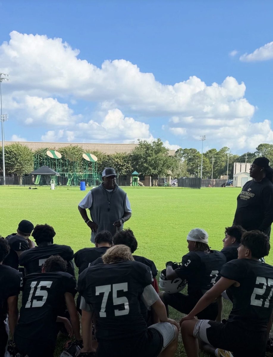 TylerTannehill1's tweet photo. Rest In peace to Coach Singletary you where a great man and strong in you’re faith will will continue to show out for you 🕊️ https://t.co/3VFZ3PTIxt