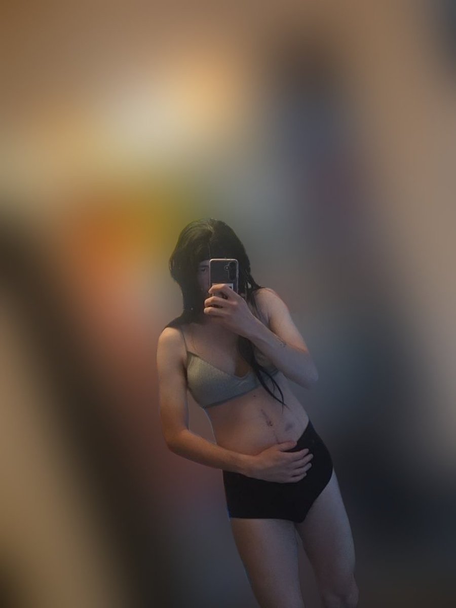 BottomTopless69 tweet picture