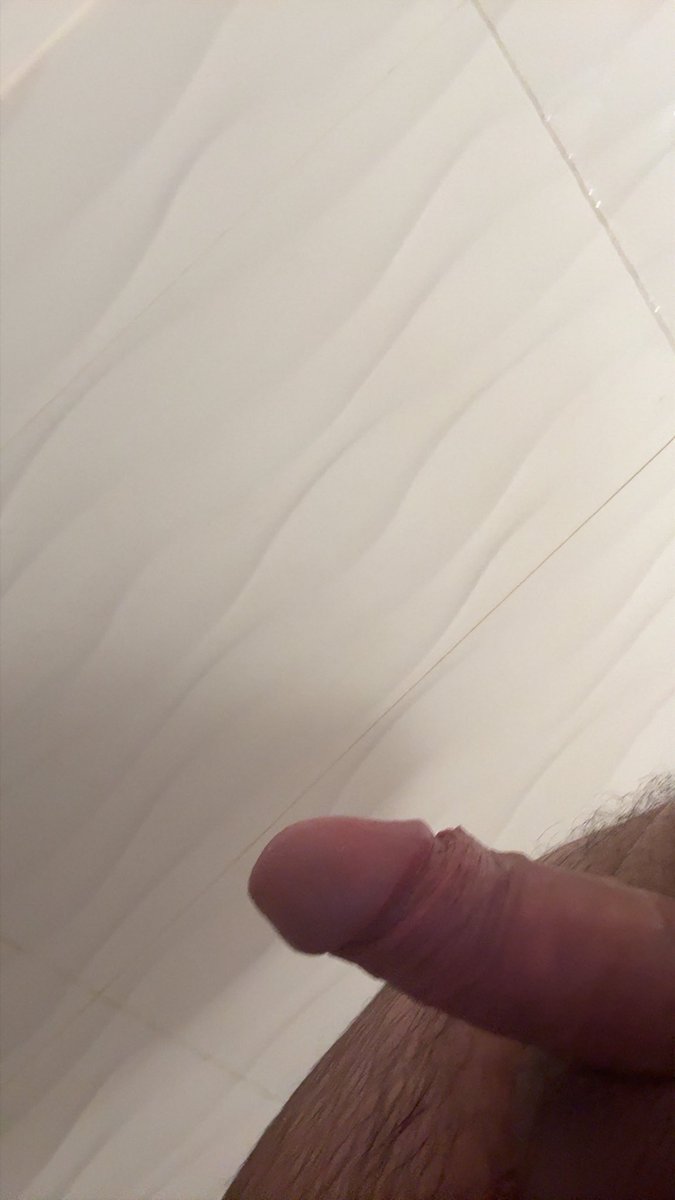 zzzbang22's tweet photo. Come suck my tip 😉 #horny #freak #blowjob https://t.co/wfvbvdJluB