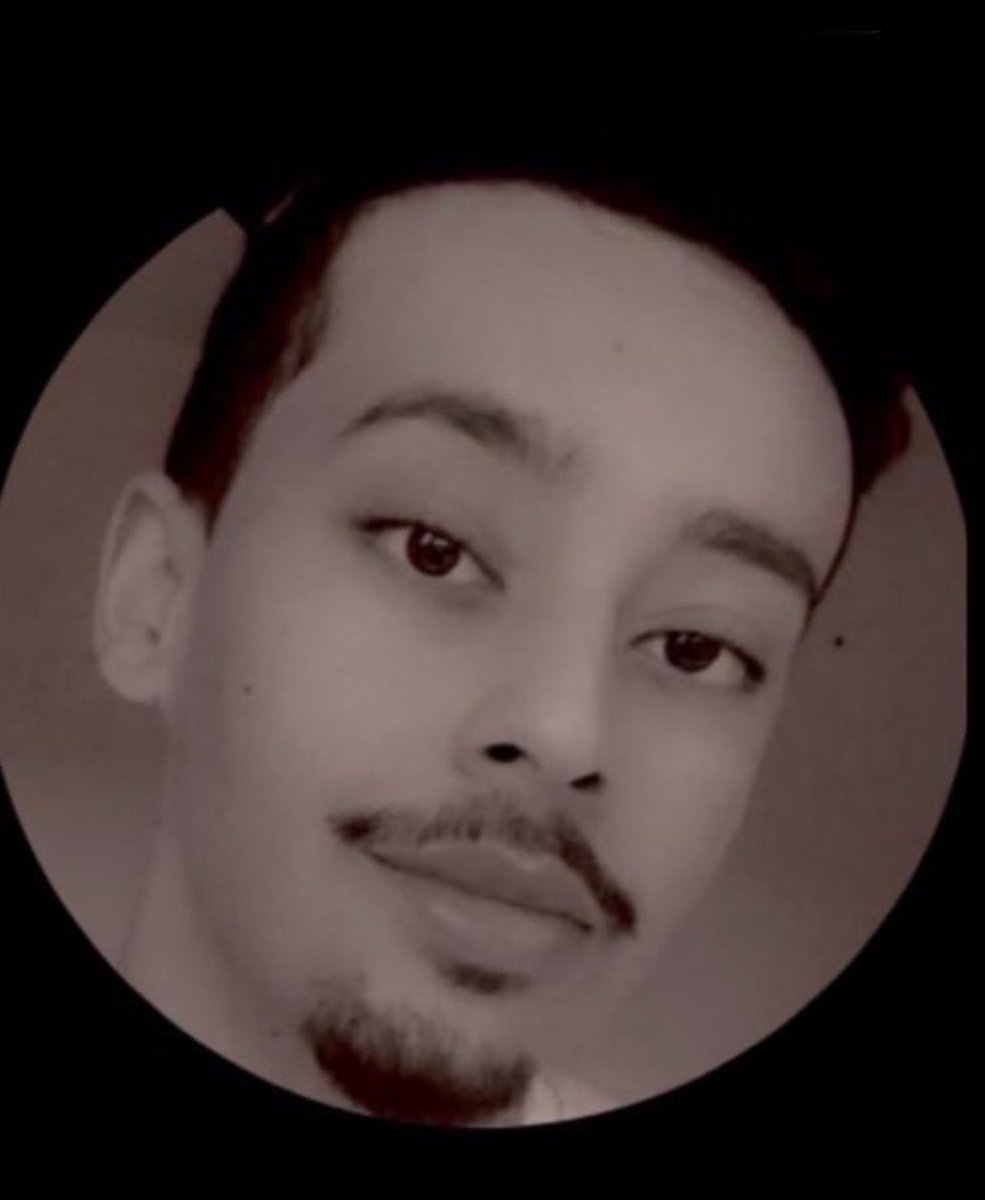 Khaledalsll's tweet photo. @aldwsry82759 جئتكم  وحدي حامل خيارة الحق وانتم جماعة 🥺🥒 https://t.co/02p3gdSIDt