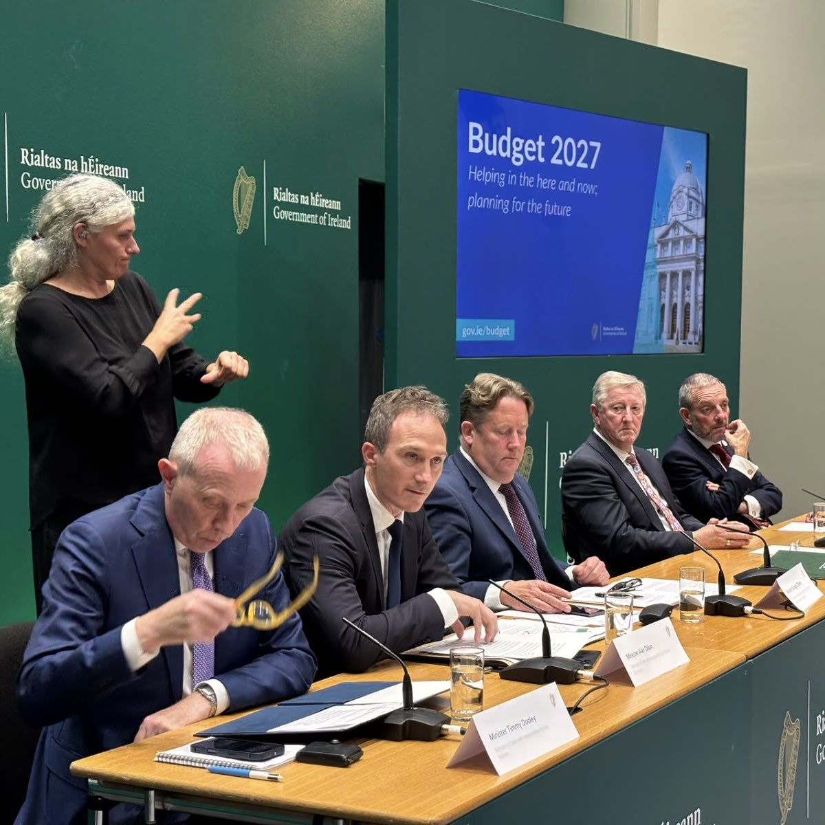 Alan_Dillon's tweet photo. A strong Budget 2027 for a cleaner, more sustainable Ireland. 🌱

As Minister with responsibility for the Circular Economy, I’m pleased to welcome over €155 million to grow the circular economy, tackle waste and protect our environment. https://t.co/o8ovA3zfIJ