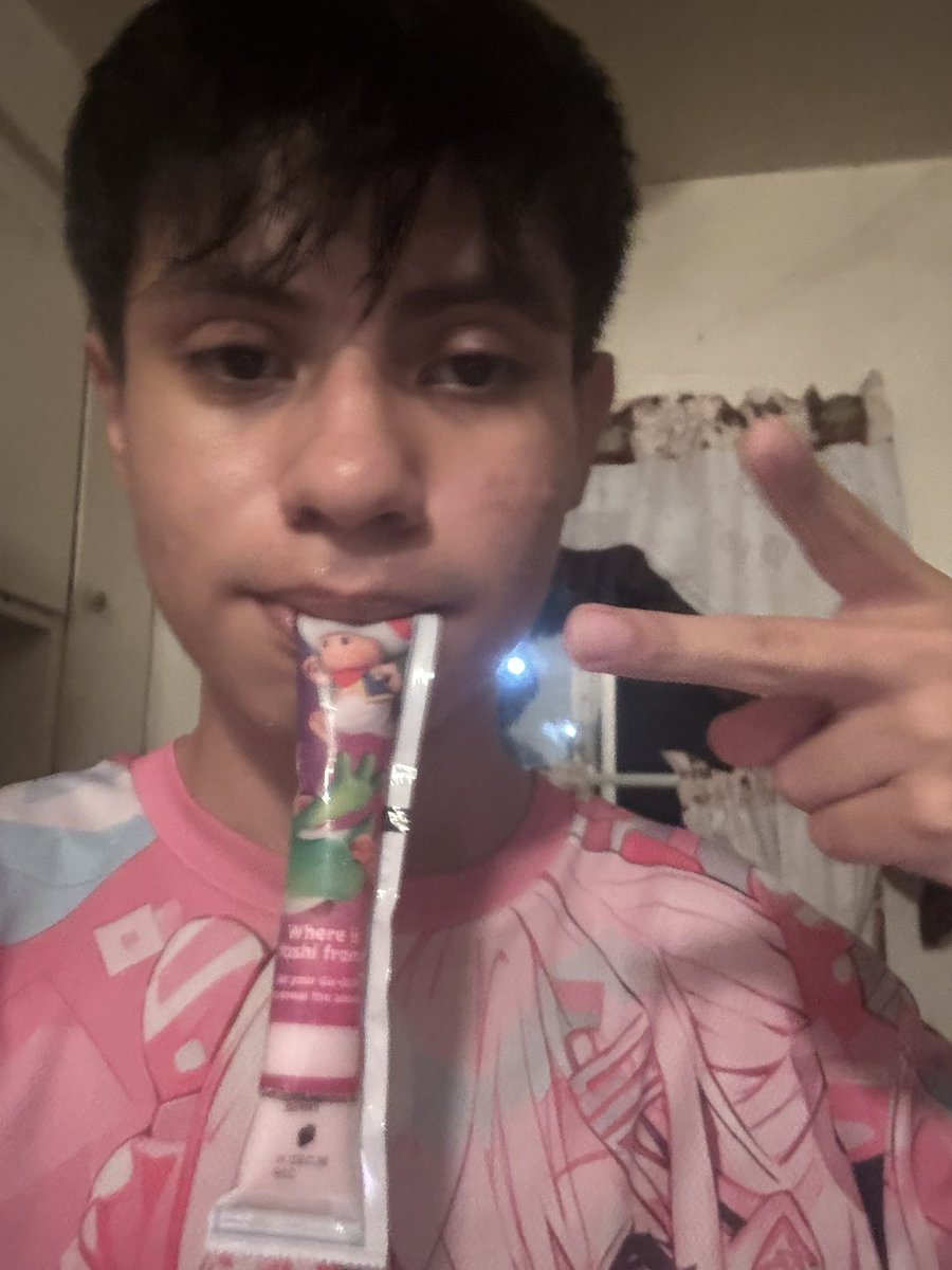 boxofblehssings's tweet photo. Face reveal https://t.co/1coAF1x6r0