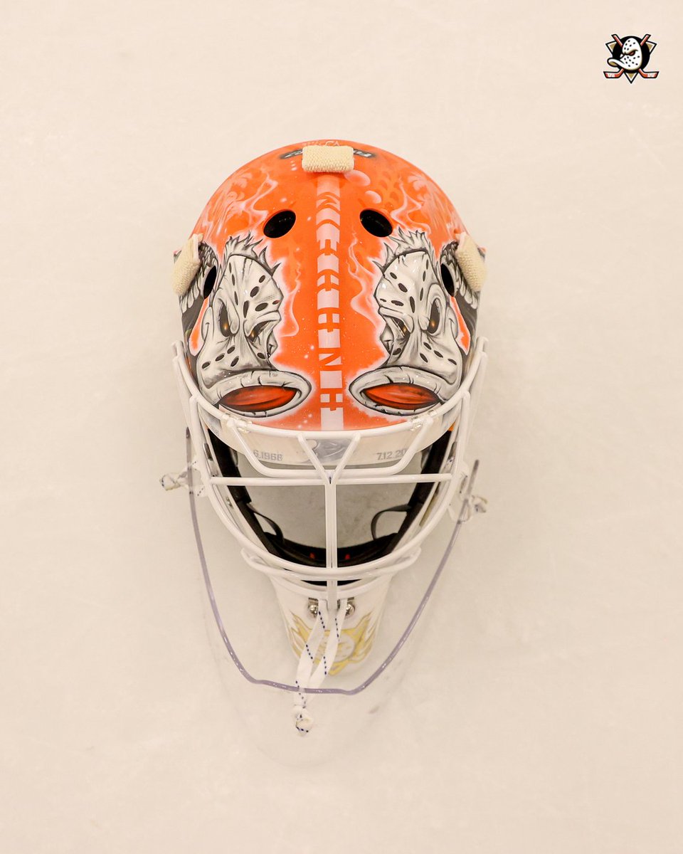 AnaheimDucks's tweet photo. The DostWall has new paint 🎨

#FlyTogether https://t.co/isxerzWfup