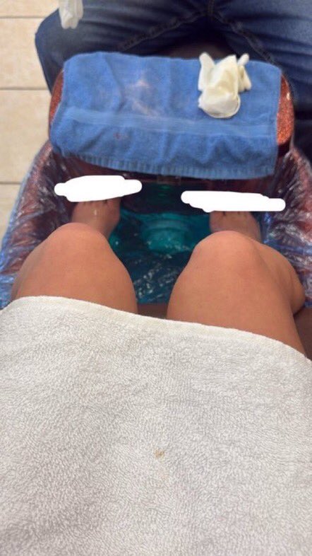 GODDESS_ANGELL1's tweet photo. Would you let me end your worthless time on this Earth just to kiss my feet? 😈🥵

#findom #feet EXECUTRIX #blackmail #castration CNc #cbt https://t.co/LTzEbKQXgr
