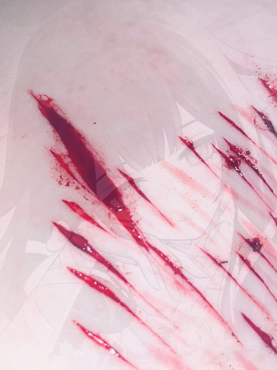 M1nkzi's tweet photo. !! All makeup enhanced with SFX and ai !!

Whenever I say Razor on my post it blows up huh 😭 https://t.co/4Ffir1Y13O