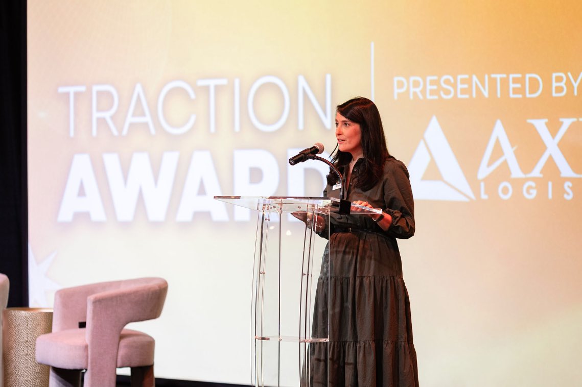 AxleLogistics's tweet photo. Axle Logistics was proud to sponsor the Traction Award at 865 Fest, where our VP of Learning &amp; Development, Ali Fraley, presented the award to Hicham Ghossein, Ph.D. and the team at Endeavor Composites, Inc. @innov865 

Congratulations! 👏

#axlelogistics #865fest https://t.co/WRYeYOn6oD