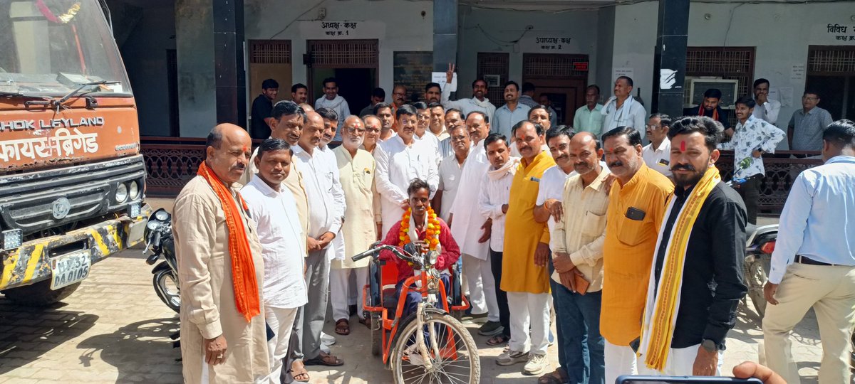 mla_pradeep's tweet photo. *इंदरगढ़ में सेवा संकल्प अभियान के तहत सेवा हेतु अभियान - सरकार आपके द्वार कार्यक्रम आयोजित* https://t.co/iTiqAxMtEV