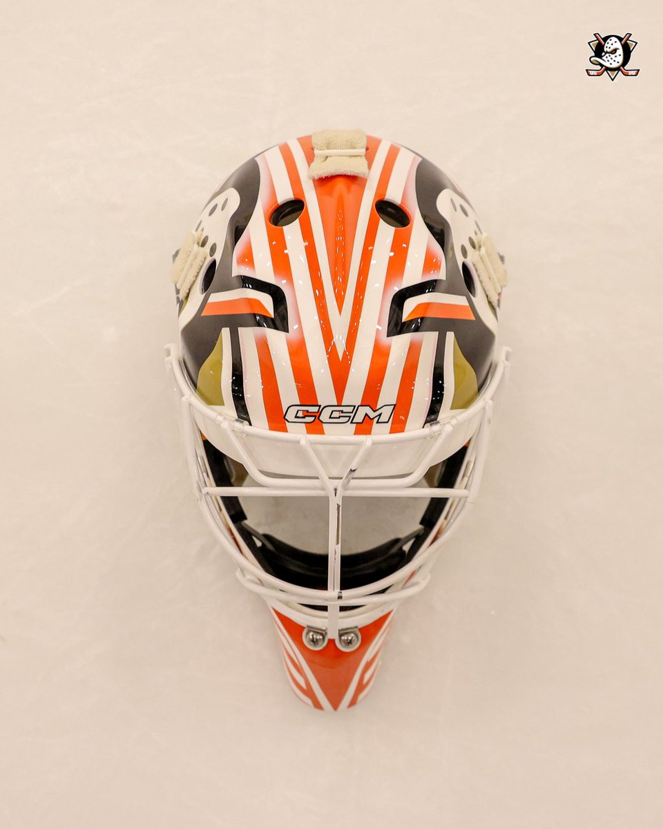 AnaheimDucks's tweet photo. Husso's new mask 👀

#FlyTogether https://t.co/SgXkeZq6wK