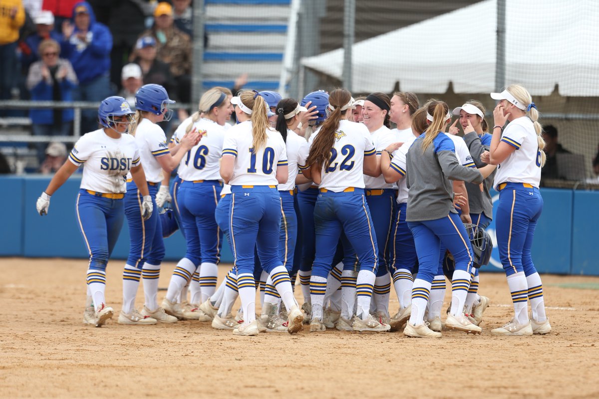 GoJacksSoftball's tweet photo. Hey Alumni 🗣️

If you haven't already, please fill out our online database form so we have your most recent info!

🔗  https://t.co/ZRtOUPycKP https://t.co/GxAFqVTHdb