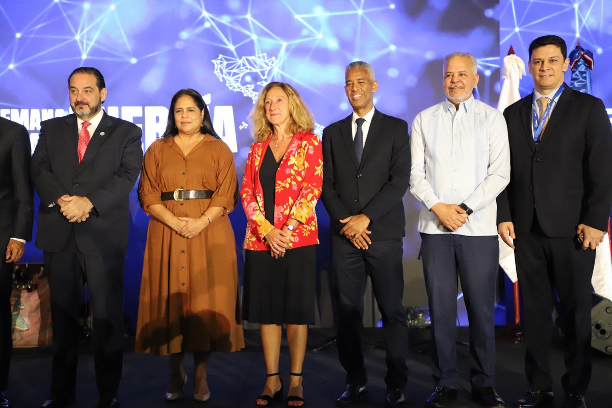 egehidrd's tweet photo. El administrador de la Empresa de Generación Hidroeléctrica Dominicana (EGEHID), ingeniero Rafael Salazar, participó de la apertura de la XI Semana de la Energía, realizada por la Organización Latinoamericana y Caribeña de Energía (OLACDE) y el Ministerio de Energía y Minas. https://t.co/dssAbwlIPV