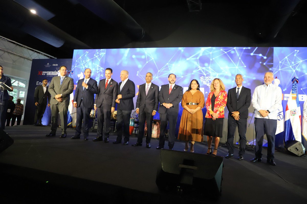 egehidrd's tweet photo. El administrador de la Empresa de Generación Hidroeléctrica Dominicana (EGEHID), ingeniero Rafael Salazar, participó de la apertura de la XI Semana de la Energía, realizada por la Organización Latinoamericana y Caribeña de Energía (OLACDE) y el Ministerio de Energía y Minas. https://t.co/dssAbwlIPV