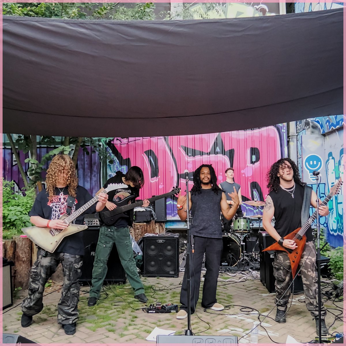 Idiosyncratic01's tweet photo. La Cantina - Vestdijk 39, Eindhoven

Mexican Food, Drinks, Snacks &amp; Radio
Good Food ♫ Good Vibes

La Cantina is host to X-ehv Radio (https://t.co/IgsMdnVhnf): the Eindhoven based independent (internet) radio station and the (underground) place 2 B! 📻 https://t.co/HnoLPF9Lvb
