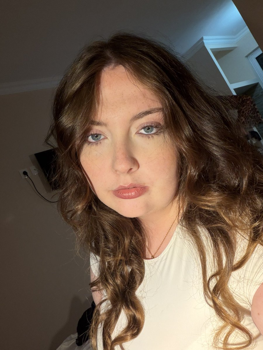 GoddessLaury's tweet photo. Going on a date tomorrow get funding it! 

findom femdomme paypig cashcow https://t.co/QMR7NxE5bB