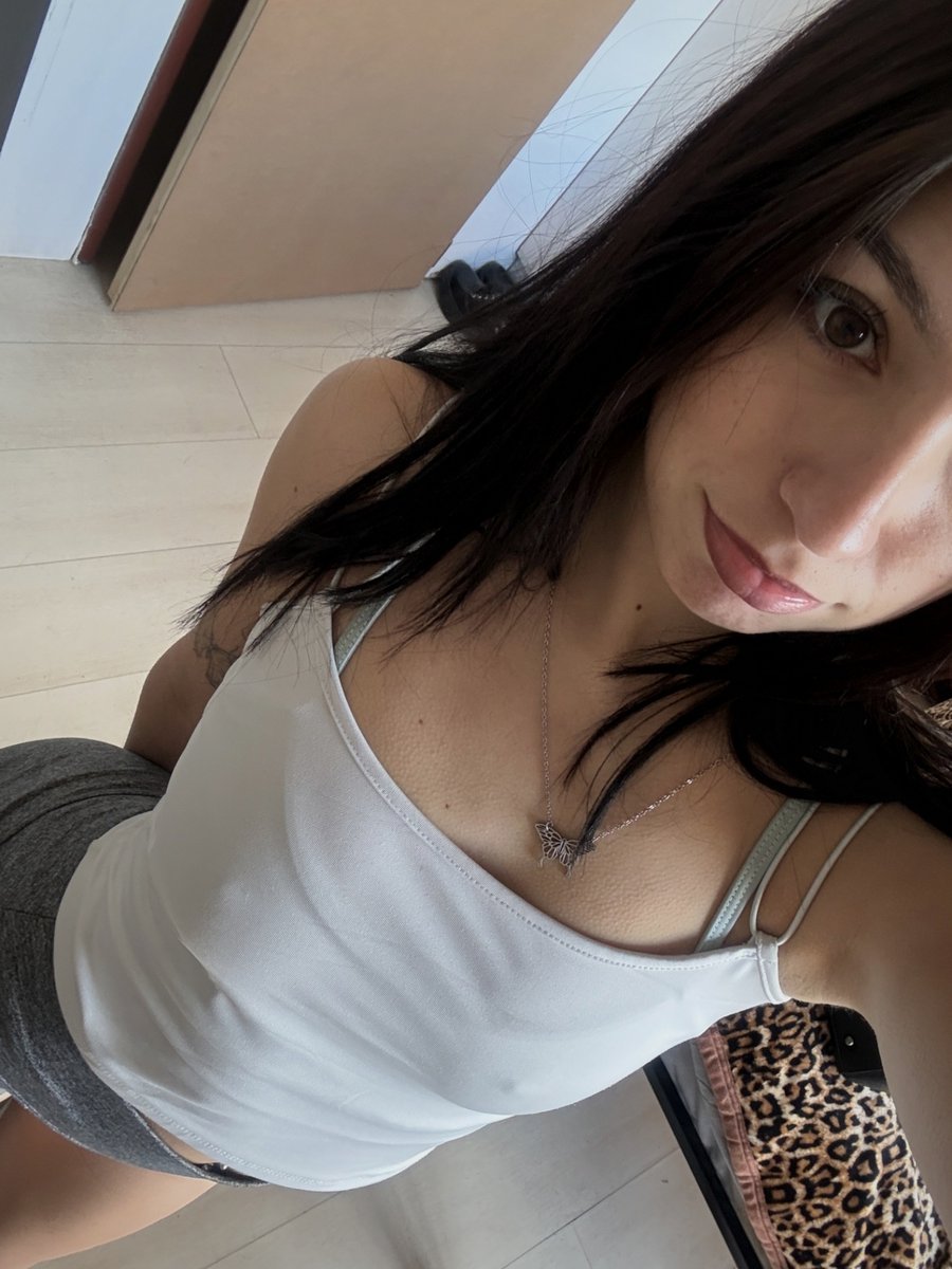 peachyyspice39's tweet photo. floating by your feed for a sec ☁️ https://t.co/PvZr7B9X0L
