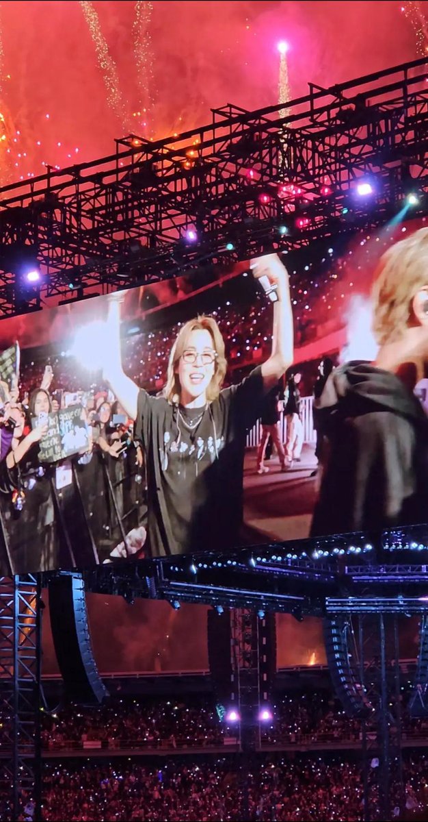 JEONKH_'s tweet photo. these photos are really special to me https://t.co/wgdnExsjqS