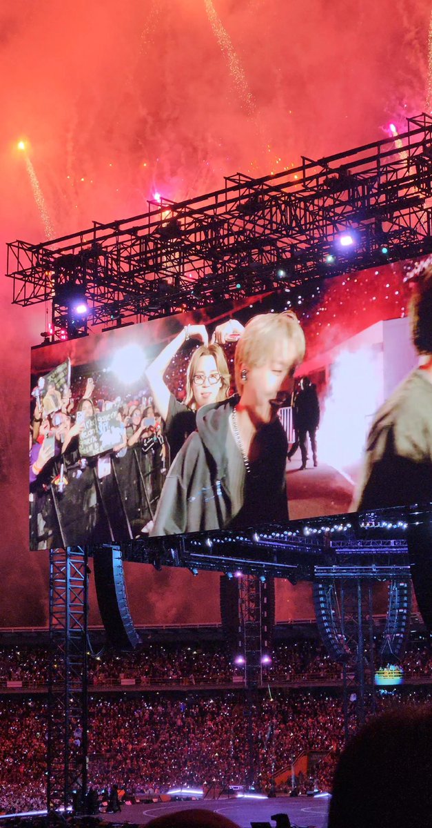 JEONKH_'s tweet photo. these photos are really special to me https://t.co/wgdnExsjqS