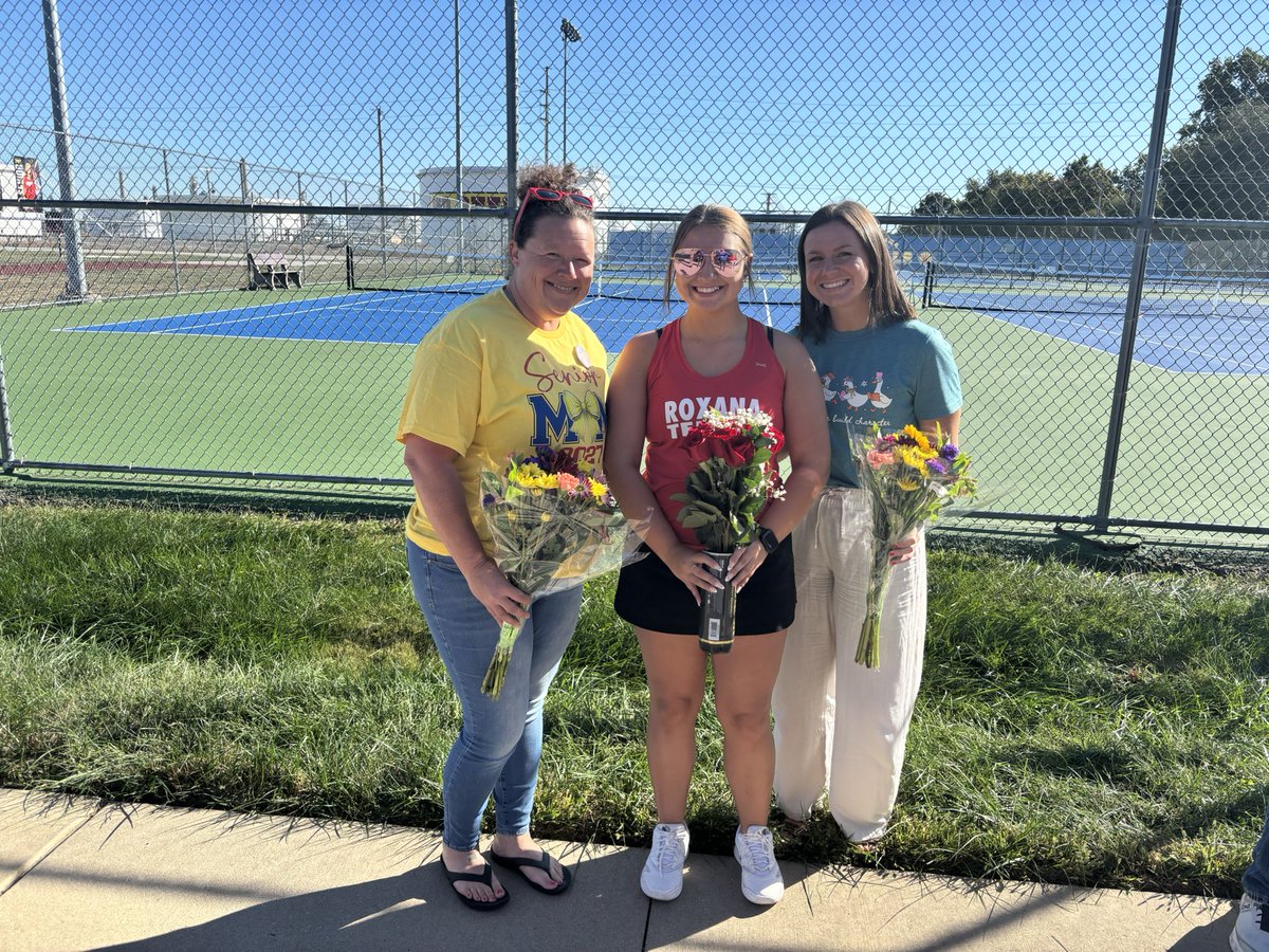 RHS_Shells's tweet photo. Senior Day in Shell Country celebrating our Tennis team Seniors!
#OnceAShellAlwaysAShell
@RoxanaAthletics https://t.co/Blx6Alu26m