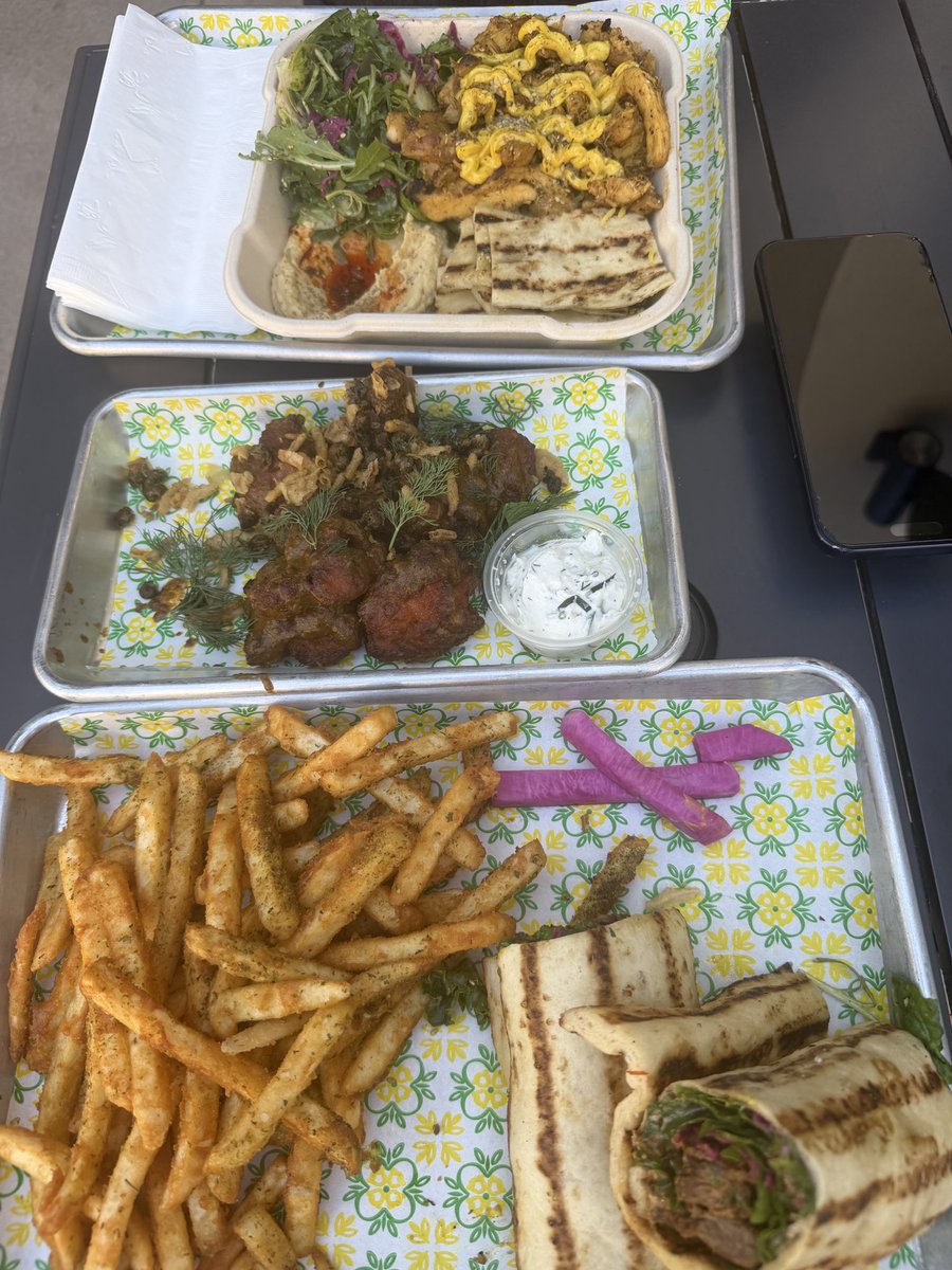 bellacela_'s tweet photo. Limone Mediterranean in Torrance - Chicken Shawarma plate, buffalo cauliflower, &amp; Harissa Steak Wrap with fries. 😋 https://t.co/1eMBOLGxde