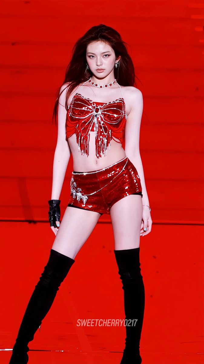 RainbowofBPnBM's tweet photo. It’s extremely disappointing to see a Vietnamese stylist named Binsoul plagiarize CHIQUITA’s (BABYMONSTER) styling, only to show zero accountability or a proper apology. Taking someone's creative work and lacking basic remorse is completely unacceptable.

#BABYMONSTER 
#CHIQUITA https://t.co/PV0OqBuRGz