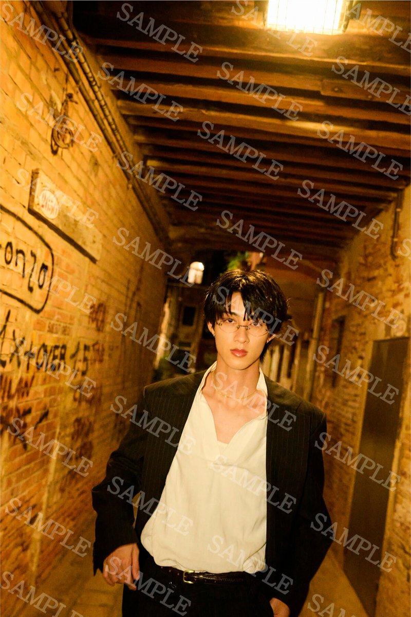 natalie_mu's tweet photo. 🟥 M!LK曽野舜太 🟥
イタリアで見せる“曽野舜太のすべて”！

📚1stソロ写真集、12月に発売🇮🇹🍝
タイトルは「曽野まんま」（※曽野考案）

❤️💬「この一冊、あなたの世界遺産にしてください」#MILK
https://t.co/RTWFy1jDAK https://t.co/jAqUiIW2xm