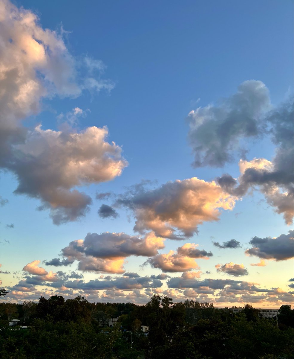 Tukinousagi35's tweet photo. #イマソラ　#キリトリセカイ　#朝焼け https://t.co/0egVFf07JV