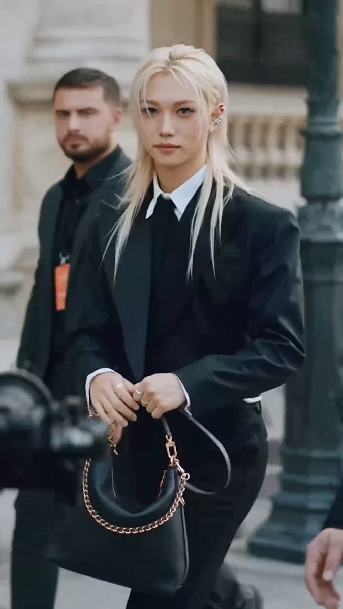 bok9_915's tweet photo. 왕자님 👑 

-
FELIX PFW LOUIS VUITTON SS27
#FELIXxLVSS27 #FELIX 
@LouisVuitton https://t.co/F7WzVKf8ra