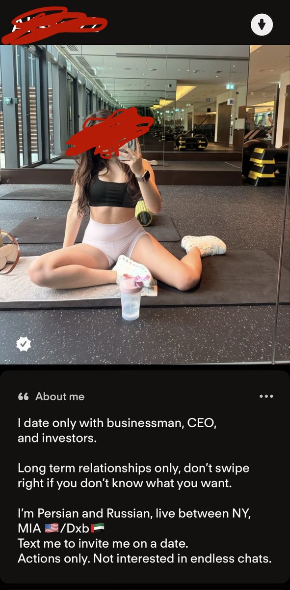 Post_Thirty's tweet photo. Tinder in Miami in a nutshell https://t.co/ar0WanbMcB