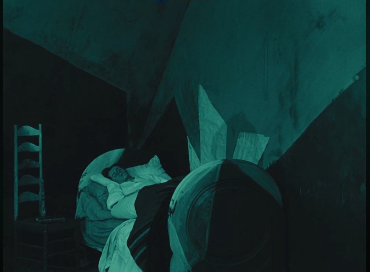 HamdyPlus's tweet photo. On revisiting Caligari, I found myself focusing on its furniture, particularly the chairs. 🧵1/n https://t.co/JBhEaRgksT