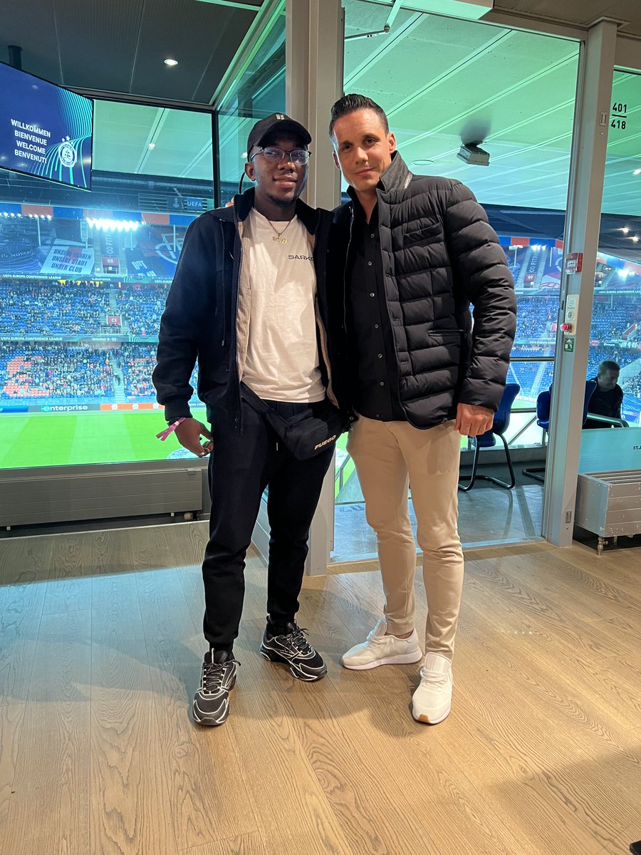 gyaigyimii's tweet photo. 4 years ago with the Owner of  FC Basel inside Switzerland 🇨🇭 https://t.co/9Yvfe3SKT6