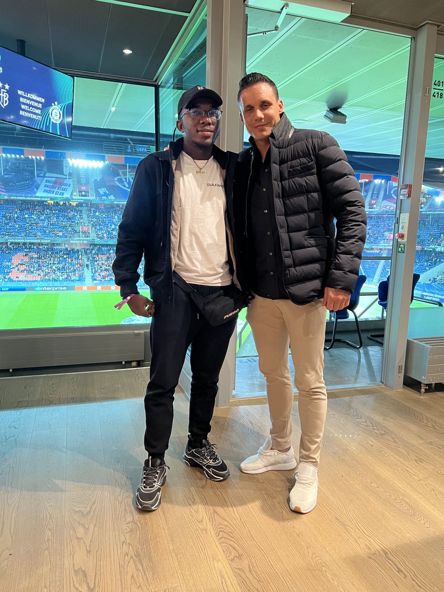 gyaigyimii's tweet photo. 4 years ago with the Owner of  FC Basel inside Switzerland 🇨🇭 https://t.co/9Yvfe3SKT6