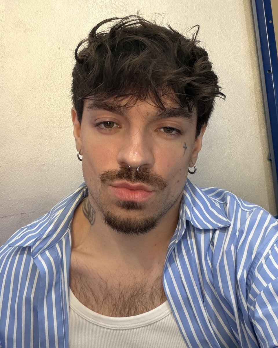FreddyKrave's tweet photo. the face \ the cock https://t.co/Bsw3ZQ1dJe