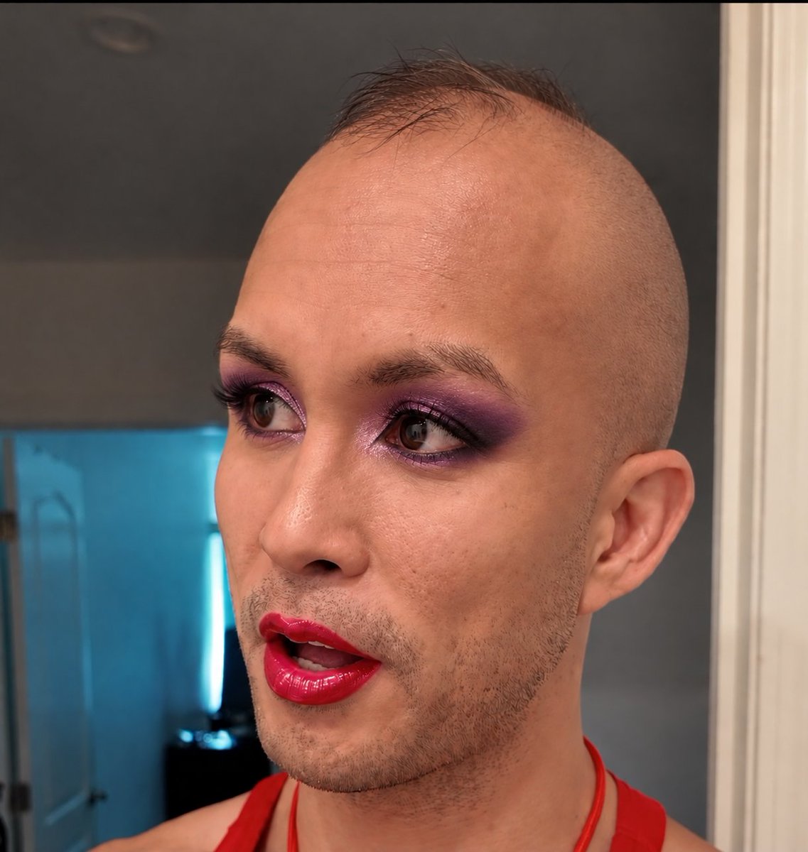OrangeTroll9's tweet photo. @LOLcow_Comics He got into Melonie's makeup https://t.co/mObFHPROWc