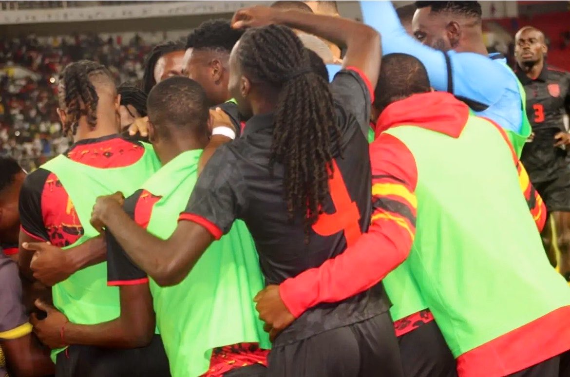 _PalancasNegras's tweet photo. FIN DU MATCH !

👏🏾 Victoire 3️⃣-1️⃣

L’Angola 🇦🇴  rejoint l’Égypte 🇪🇬 a la tête du groupe B avec 4 points chacun !

⚽️ Milson - Sambu 🎯
⚽️ Mabululu - Bondo 🎯
⚽️ Miro - Bondo 🎯

Rdv en novembre pour la double confrontation face au Soudan du Sud 🇸🇸 

FORÇA ANGOLA !!! https://t.co/uzJsGahCZ6