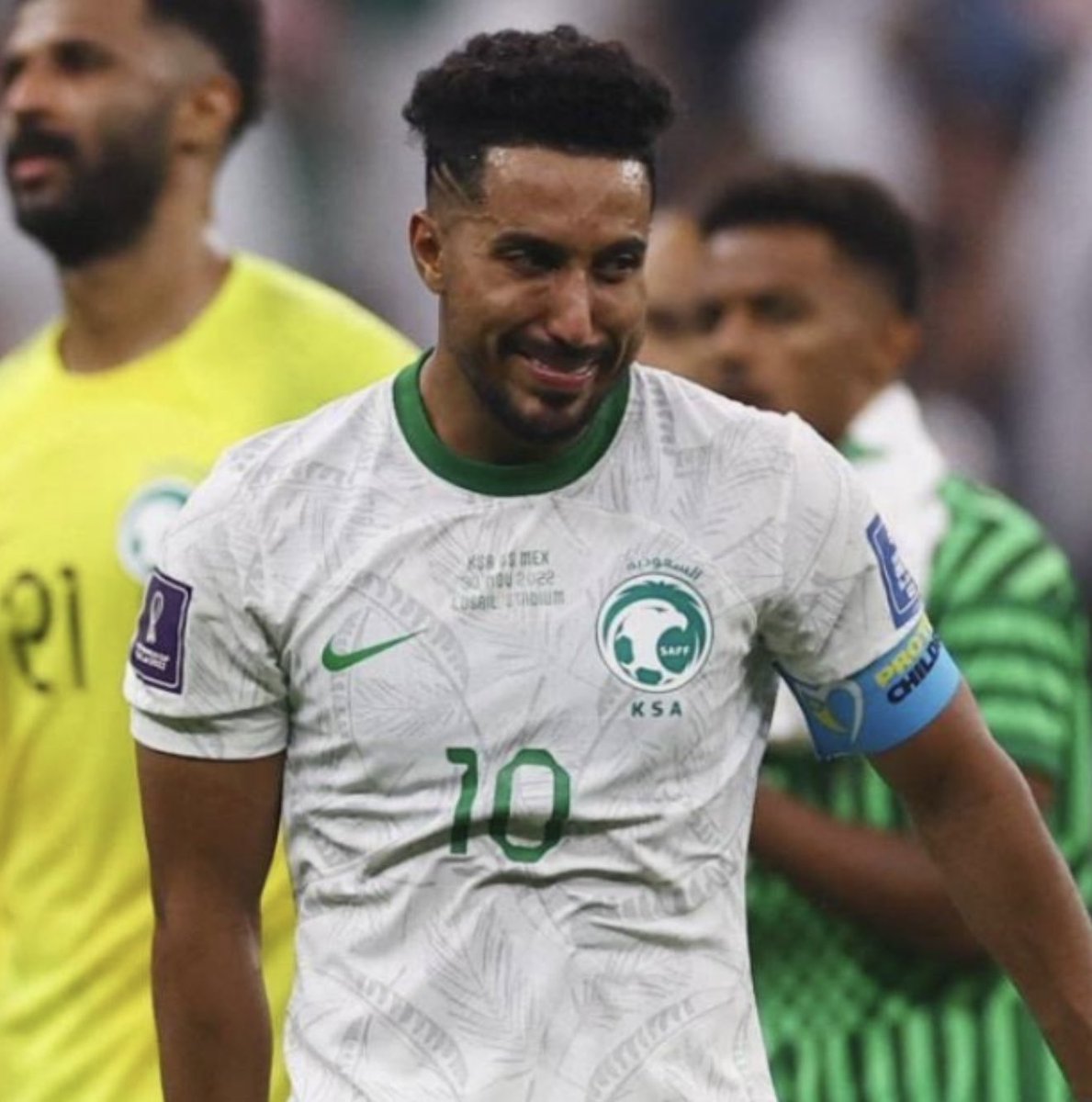 Alqeeran's tweet photo. #السعودية_الامارات 
واصل جميلك ياسلوم ولا نبغى نشوفك بكاس اسيا 

انت احد أسباب عدم تحقيق المنتخب السعودي للبطولات ووجودك كان يقف بوجه النجوم الشباب مثل الهمامي وصالح ابو الشامات ، شاهدنا اليوم كيف كانت الروح بين اللاعبين بعد غيابك 

نتمنى ان تأتي منك وتعلن اعتزالك اللعب الدولي https://t.co/AQ9QV8eLYa