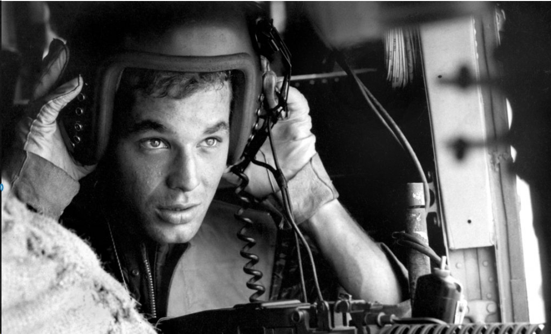 pdoggbiker's tweet photo. In the spring of 1965, within weeks of 3,500 American Marines arriving in Vietnam, a 39-year-old Briton named Larry Burrows began work on a feature for LIFE magazine, https://t.co/wkJHjkVS0N https://t.co/eQshwdyZIv